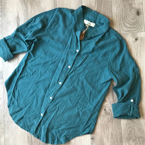 Thread & Supply Tops - 🟣NWT Thread & Supply Roll tab button up long sleeve shirt Size Medium Tencel